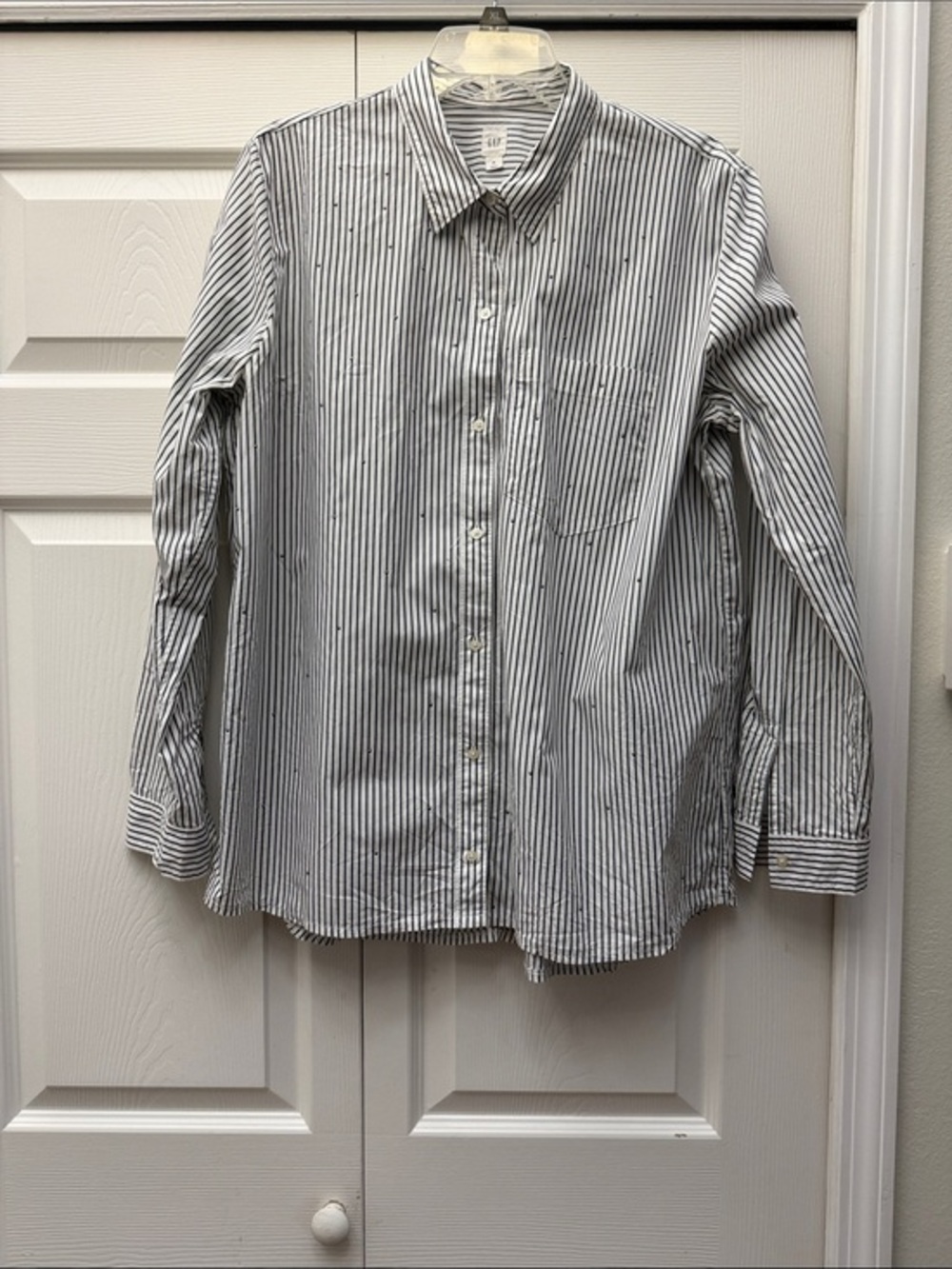 GAP White Button-Down Shirt with Black Pinstripes